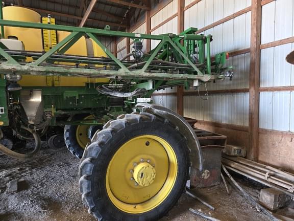 Image of John Deere R4023 equipment image 2