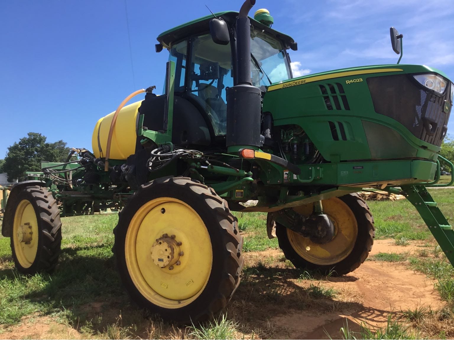 Main image John Deere R4023