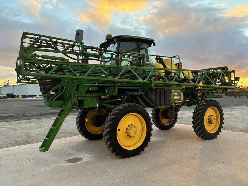 2017 John Deere R4023 Equipment Image0