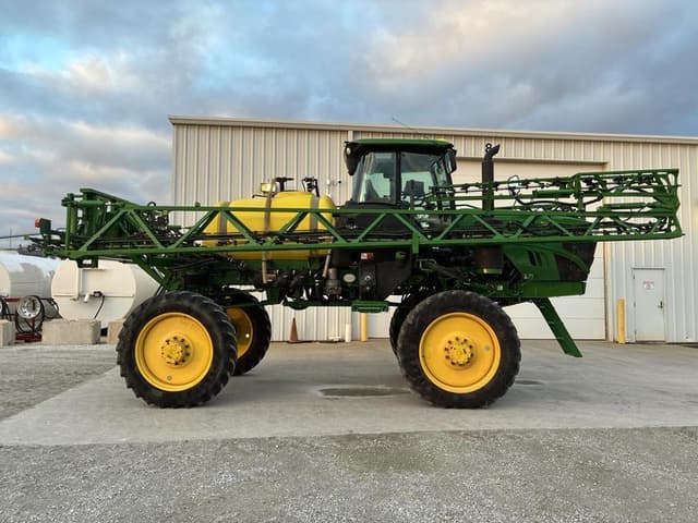 Image of John Deere R4023 equipment image 4