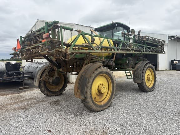 Image of John Deere R4023 equipment image 3