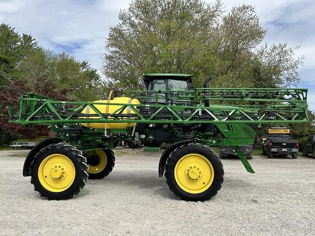 Image of John Deere R4023 equipment image 3