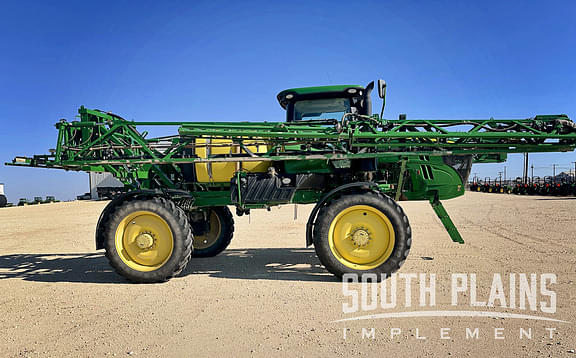 Image of John Deere R4030 equipment image 1