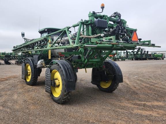 Image of John Deere R4030 equipment image 2