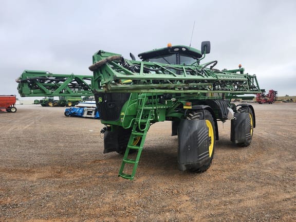 2017 John Deere R4030 Equipment Image0