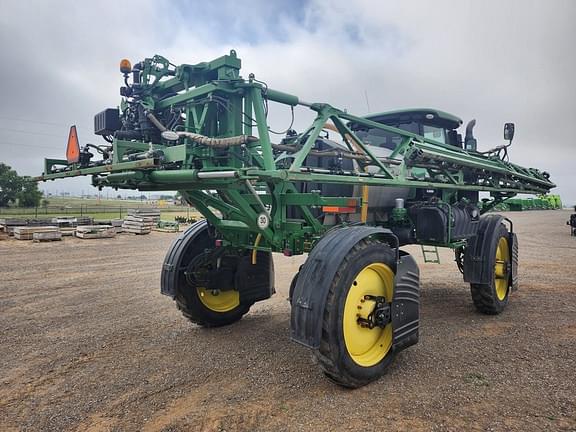 Image of John Deere R4030 equipment image 4