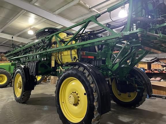 Image of John Deere R4030 equipment image 1