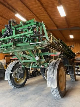 Image of John Deere R4030 equipment image 3