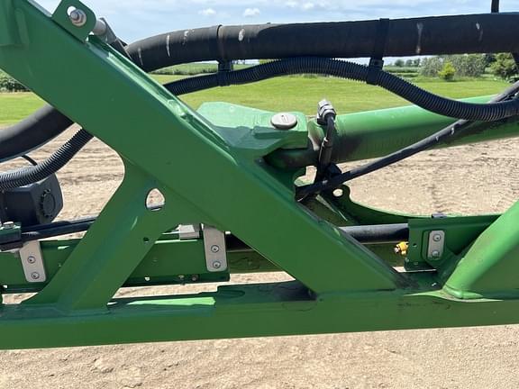 Image of John Deere R4030 equipment image 2