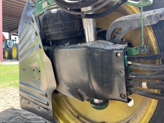 Image of John Deere R4030 equipment image 4