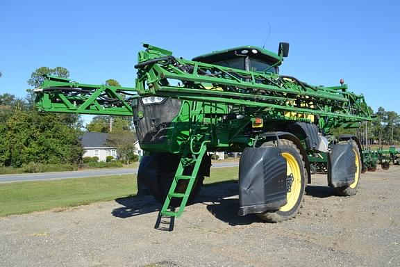 Image of John Deere R4030 equipment image 3