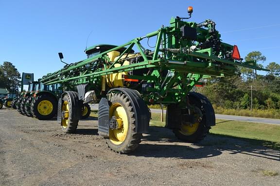 Image of John Deere R4030 equipment image 4