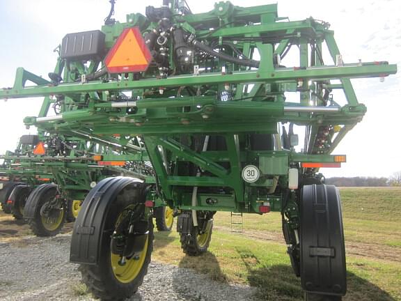 Image of John Deere R4038 equipment image 1