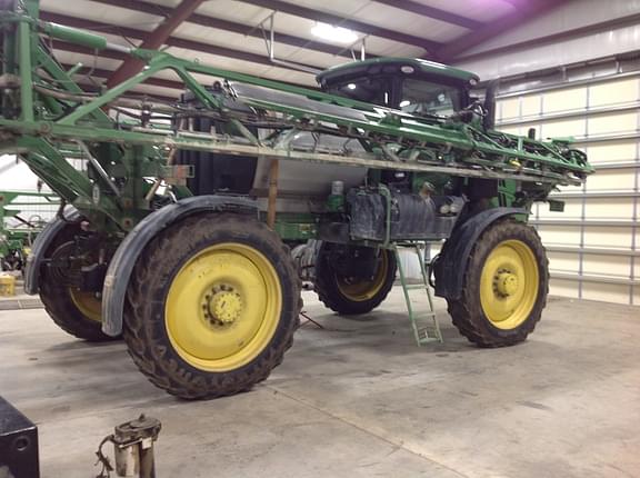 Image of John Deere R4030 equipment image 3