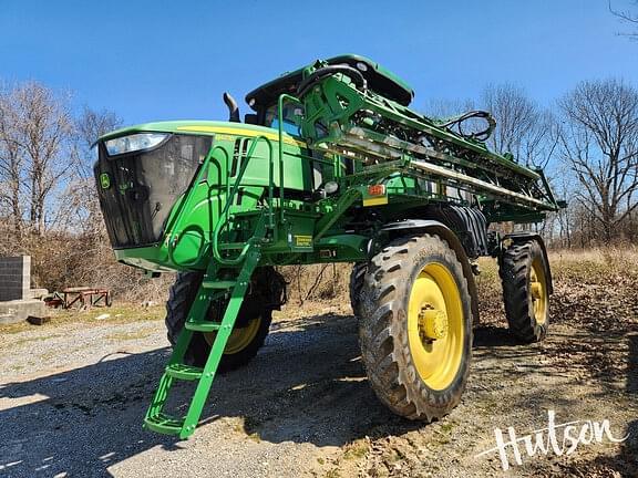 Image of John Deere R4030 equipment image 1