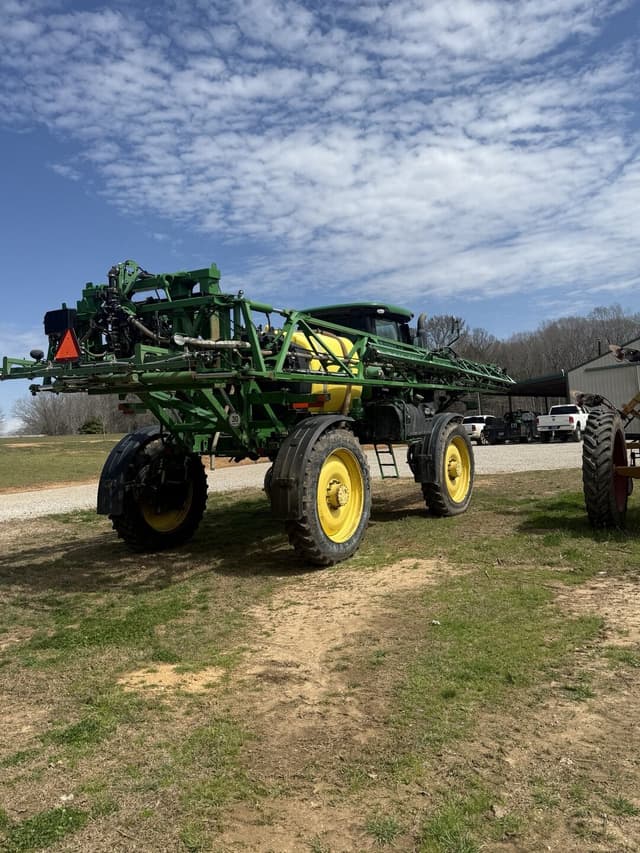 Image of John Deere R4030 equipment image 1