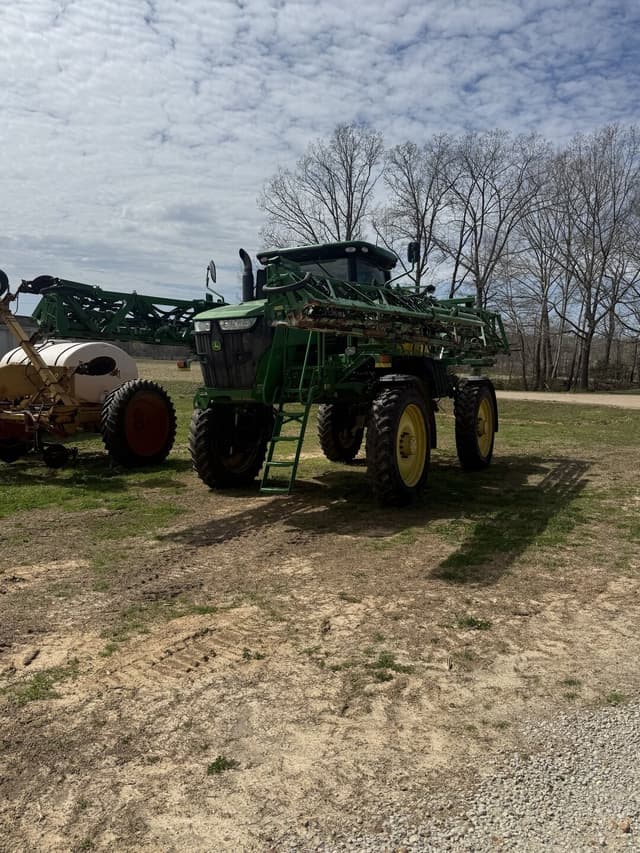 Image of John Deere R4030 equipment image 3