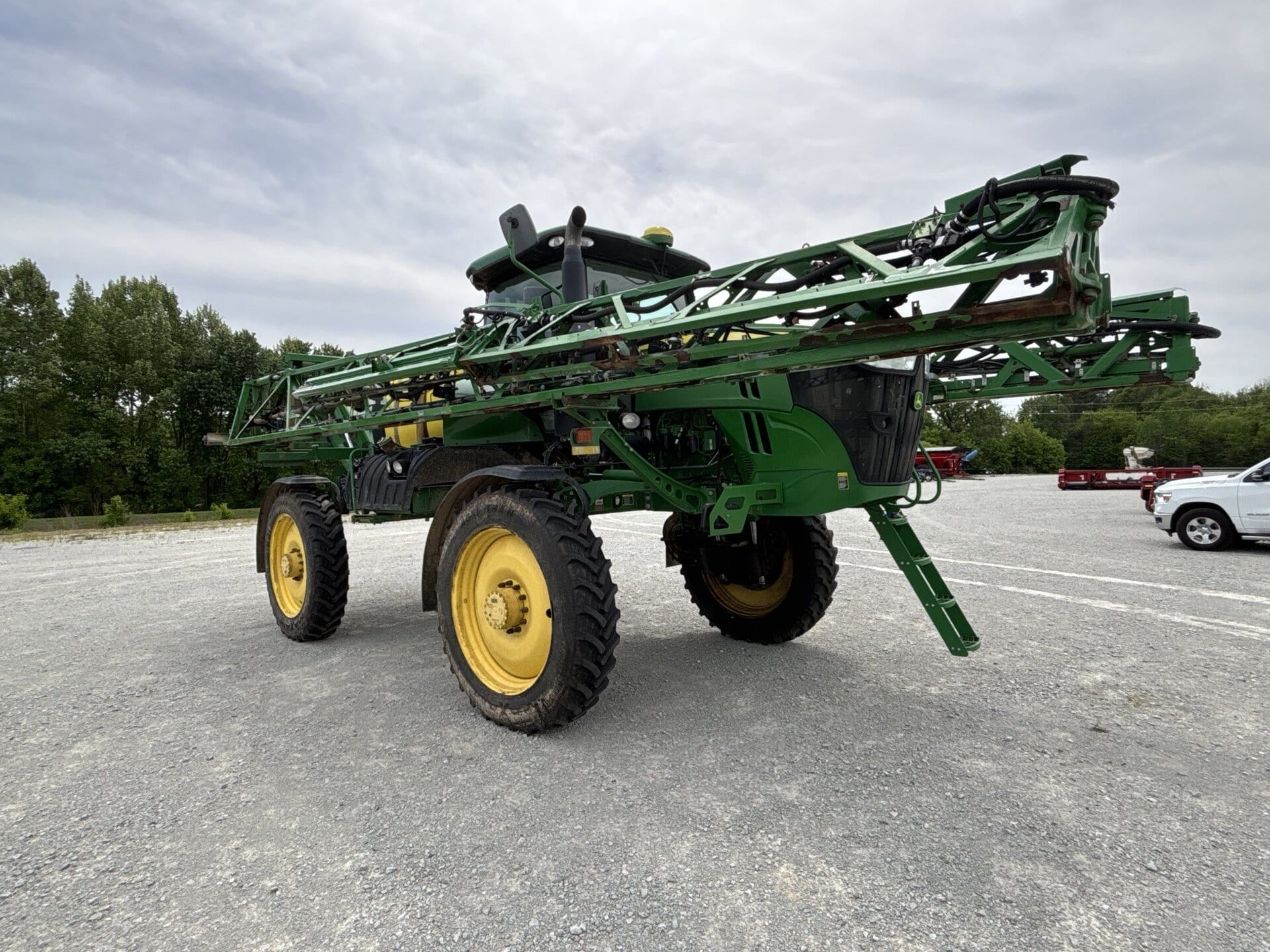 2017 John Deere R4030 Equipment Image0