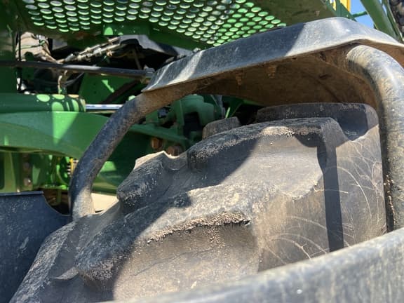 Image of John Deere R4030 equipment image 1