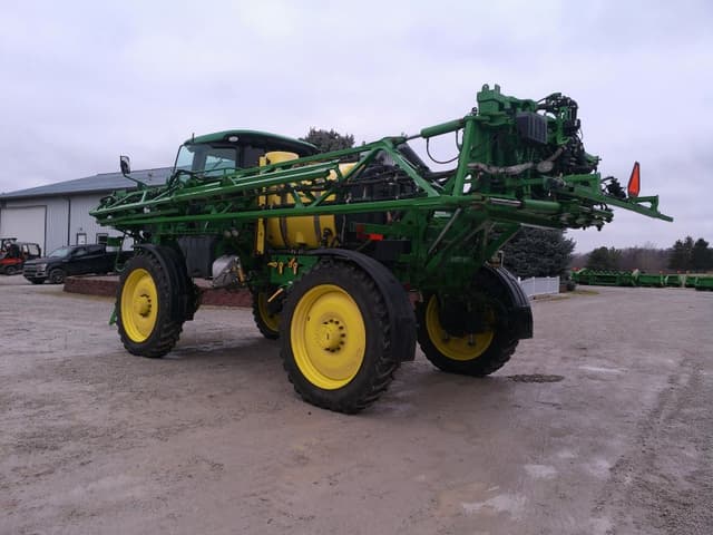 Image of John Deere R4030 equipment image 1