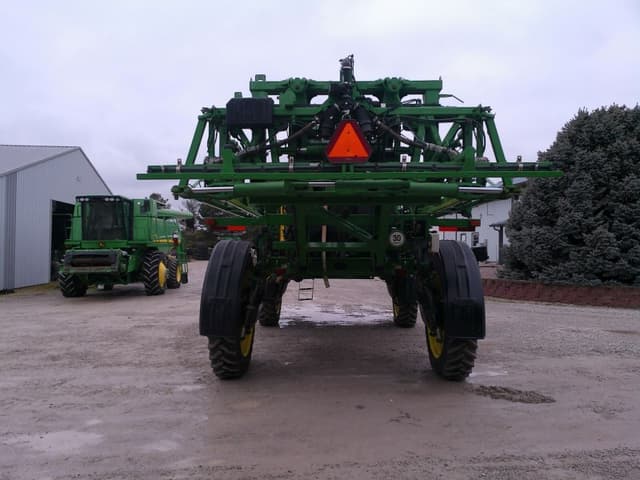 Image of John Deere R4030 equipment image 2