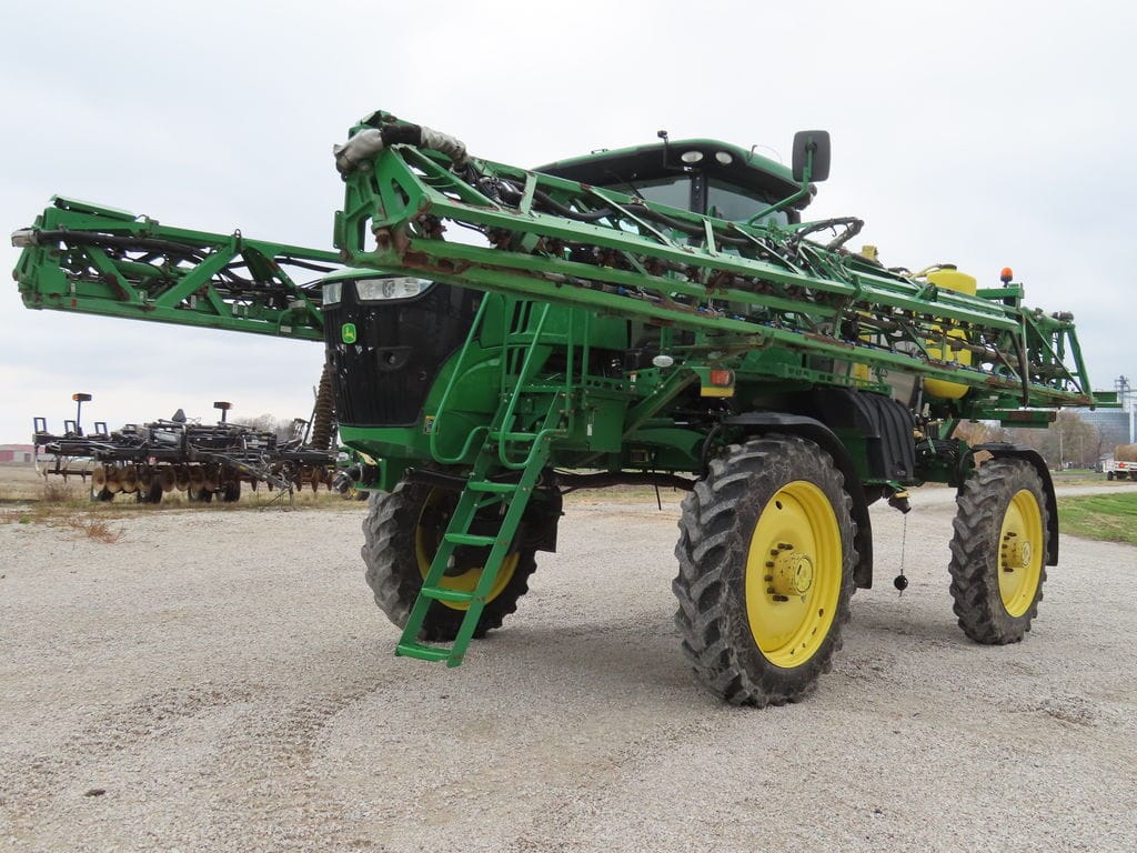 2017 John Deere R4038 Equipment Image0