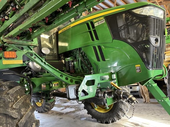 Image of John Deere R4038 equipment image 3