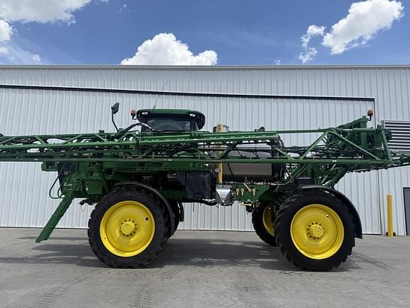 Image of John Deere R4038 equipment image 4