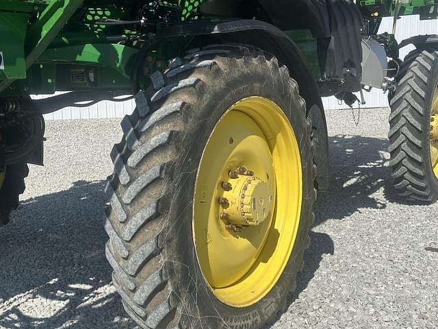 Image of John Deere R4038 equipment image 4