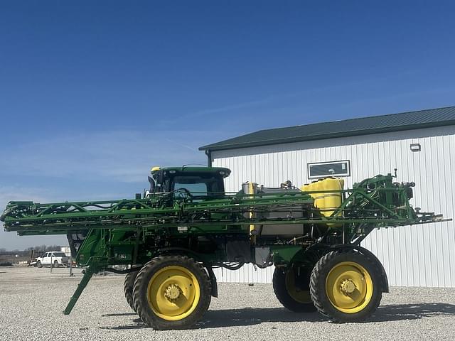 Image of John Deere R4038 equipment image 1