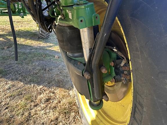 Image of John Deere R4038 equipment image 4