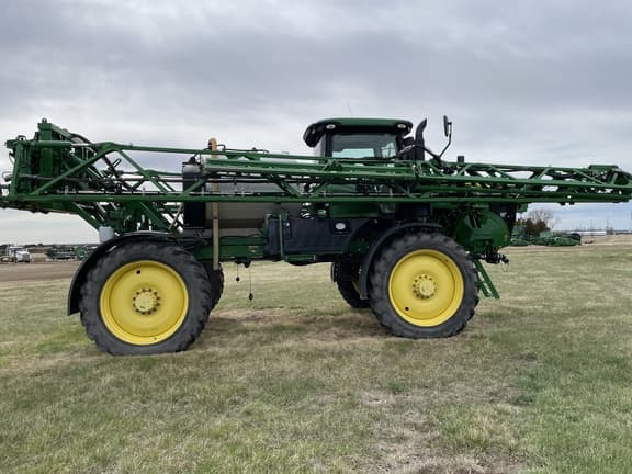 Image of John Deere R4038 equipment image 2