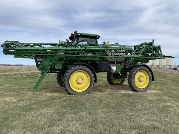 Image of John Deere R4038 equipment image 3