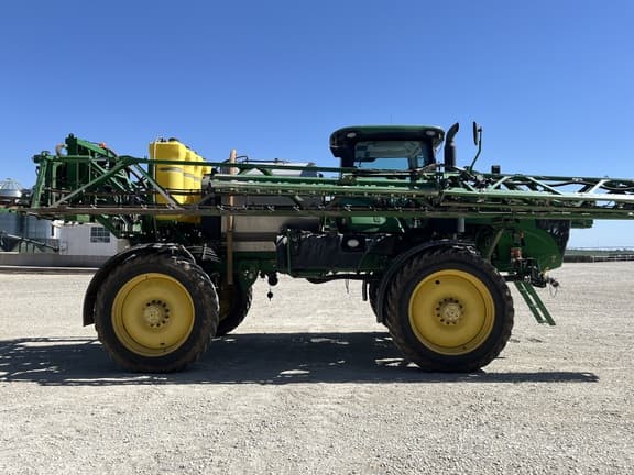 Image of John Deere R4038 equipment image 4