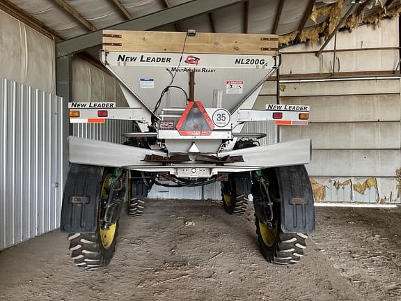 Image of John Deere R4038 equipment image 3