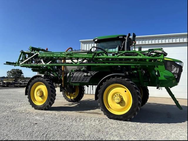 Image of John Deere R4038 equipment image 1