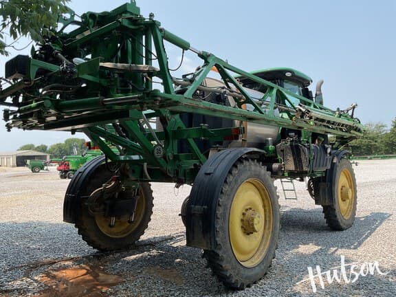 Image of John Deere R4038 equipment image 1
