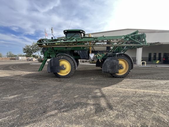 Image of John Deere R4038 equipment image 1