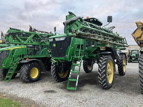 Image of John Deere R4038 equipment image 1