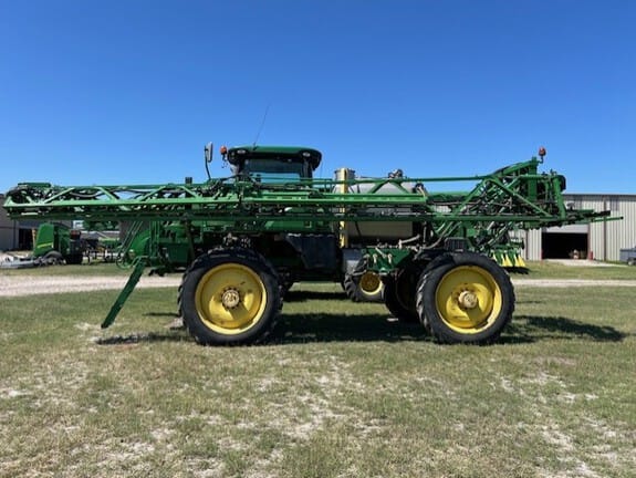2017 John Deere R4038 Equipment Image0