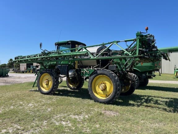Image of John Deere R4038 equipment image 4