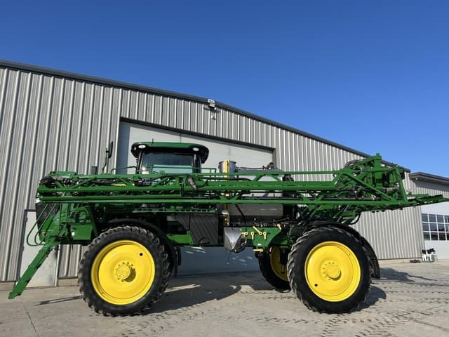 Image of John Deere R4038 equipment image 2