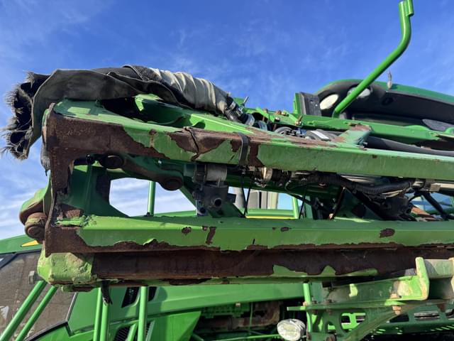 Image of John Deere R4038 equipment image 4