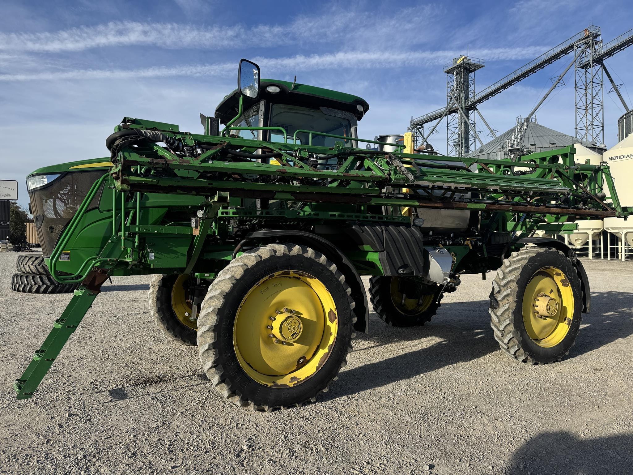 2017 John Deere R4038 Equipment Image0