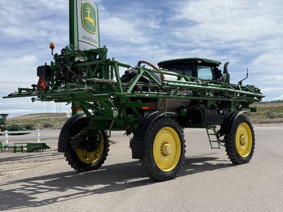 Image of John Deere R4038 equipment image 4