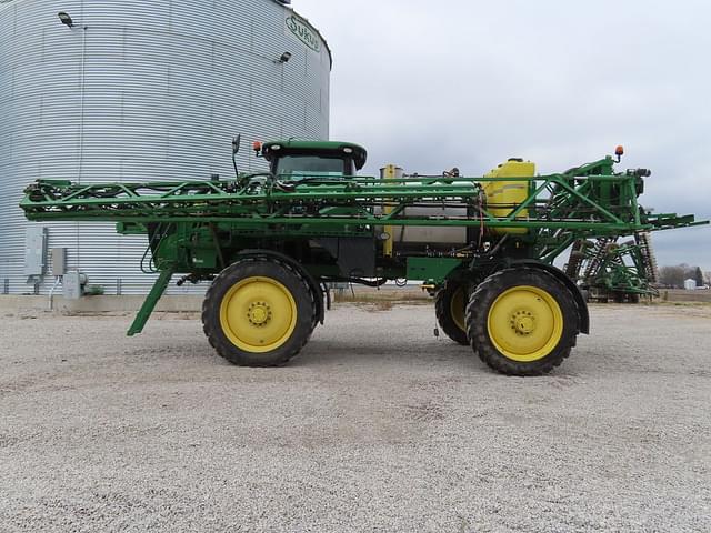 Image of John Deere R4038 equipment image 1