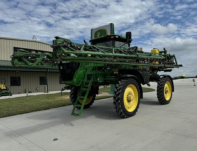 Image of John Deere R4038 equipment image 1