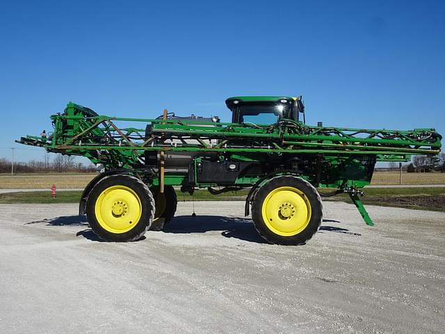 Image of John Deere R4038 equipment image 3