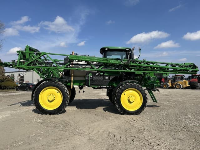 Image of John Deere R4038 equipment image 3