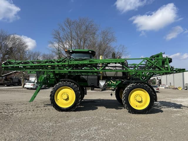 Image of John Deere R4038 equipment image 2